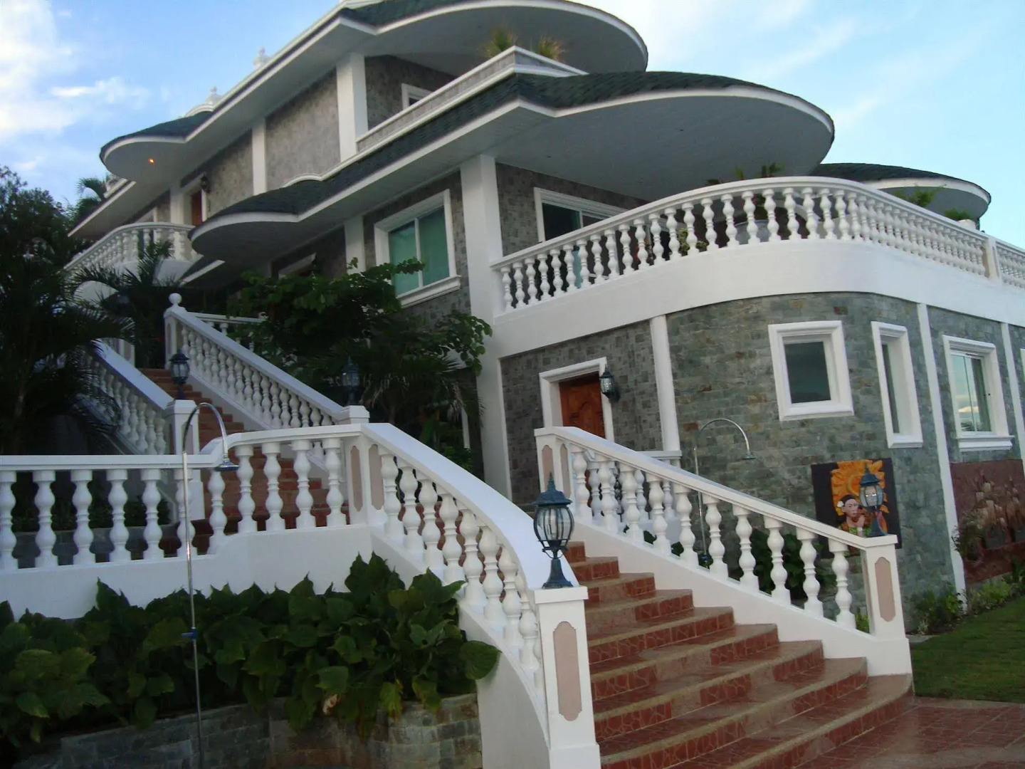 Lingganay Boracay Hotel Resort