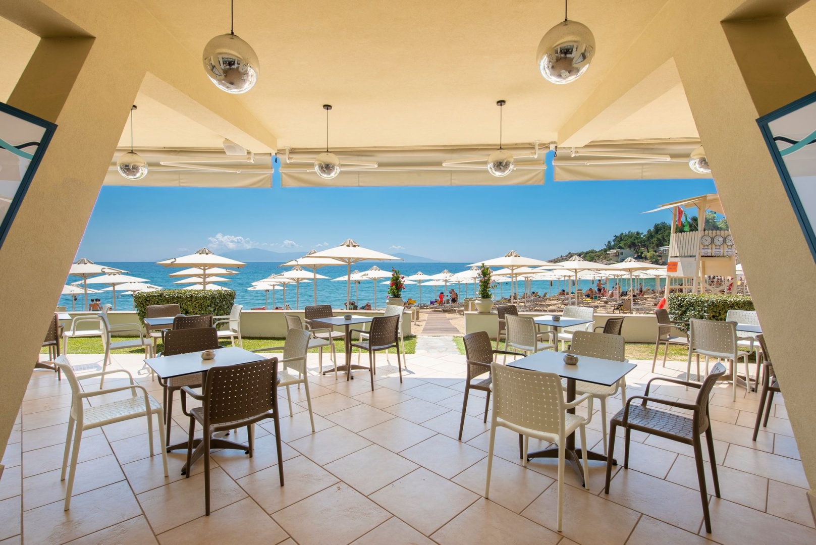 Отель Bomo Tosca Beach