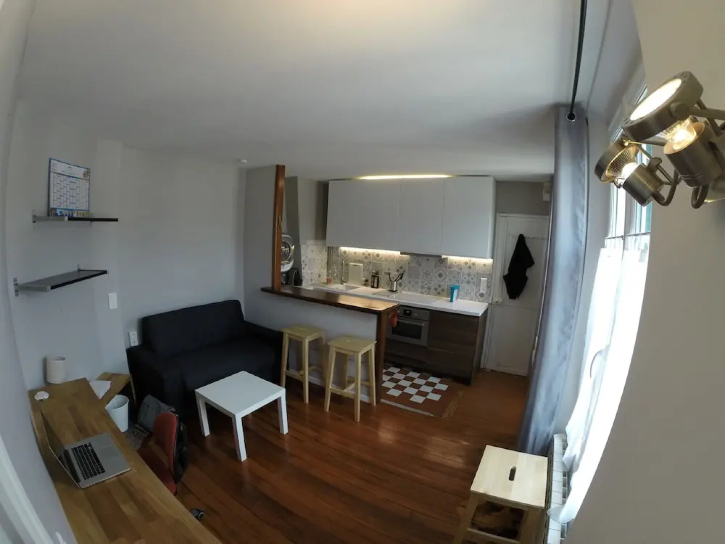 Fonty Cosy Yard side Top last floor