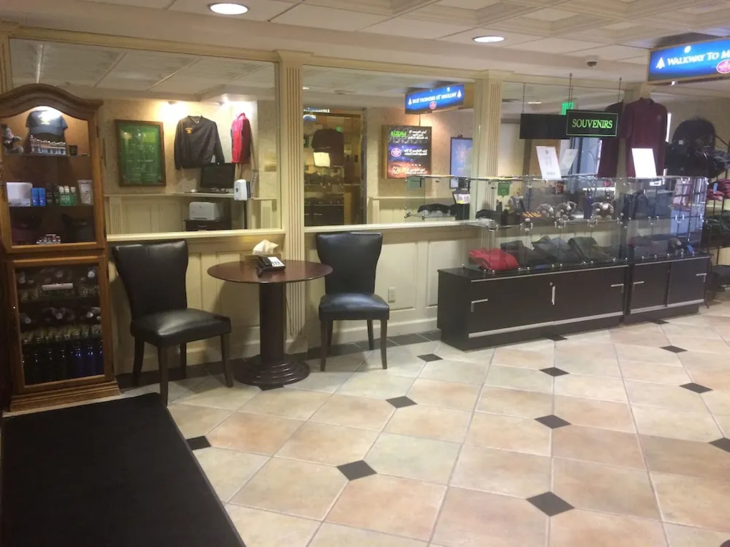 Midnight Rose & McGills Hotel & Casino