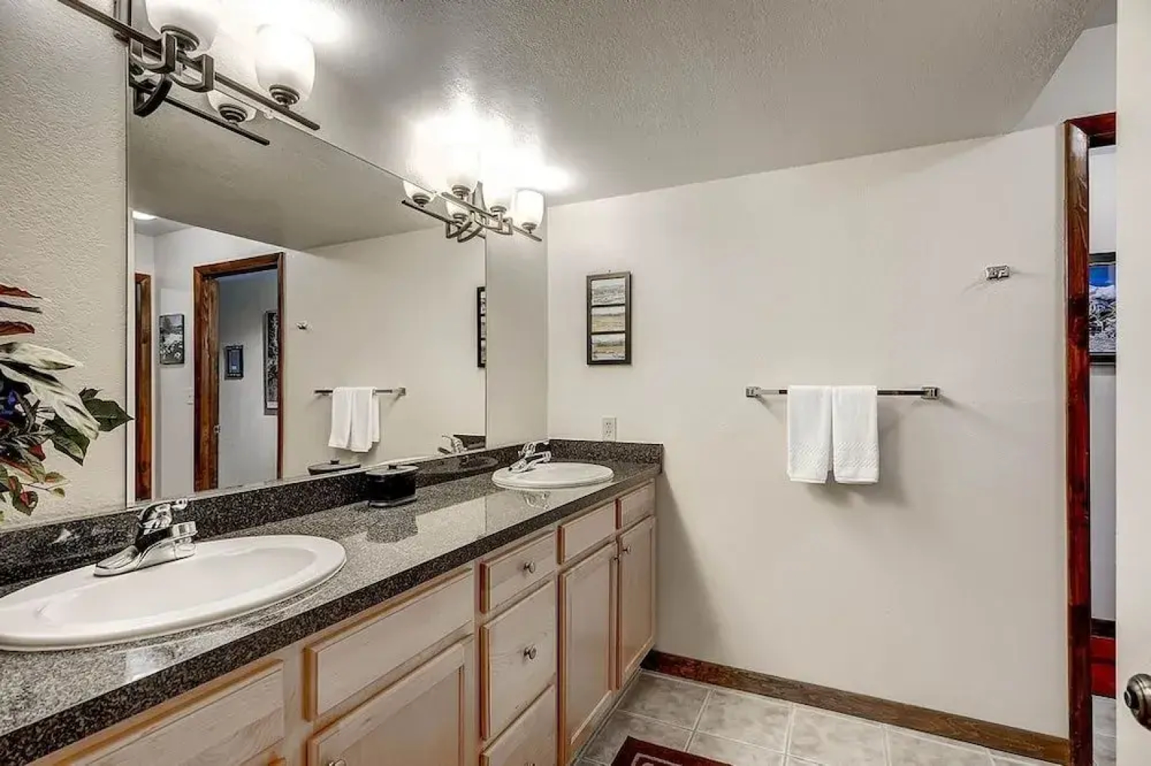 Park Place 101c 2 Bedroom Condo by RedAwning
