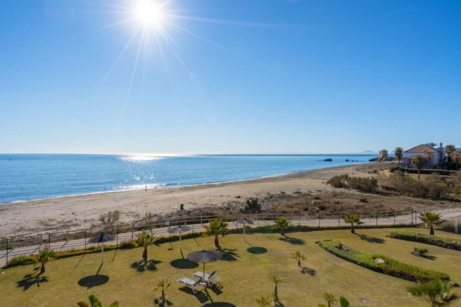 First Line House Casares del Mar