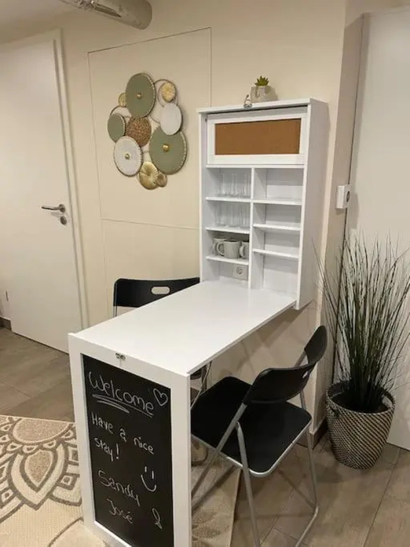 Studio situé aux abords de la forêt avec parking