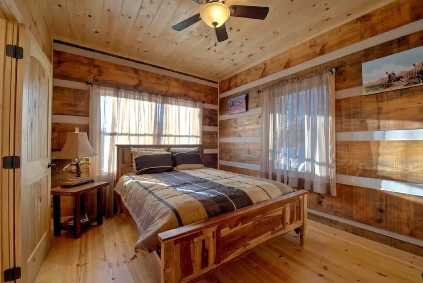 Pony Express - 2 Br Cabin