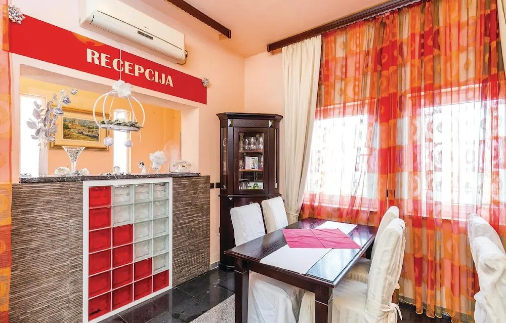 Beautiful Home in Metajna With Wifi and 14 Bedrooms