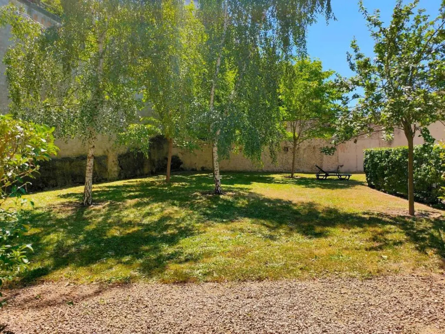 Eté 2022 - Studio meublé résidence 3 étoiles avec piscine intérieure - place parking privé comprise