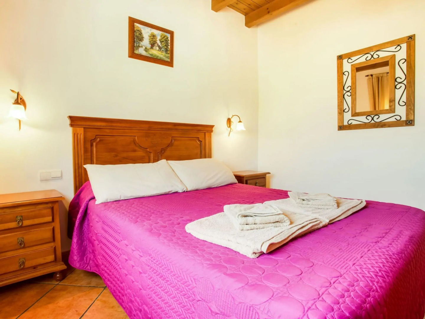 Classy Holiday Home in Guaro With Private Swimming Pool