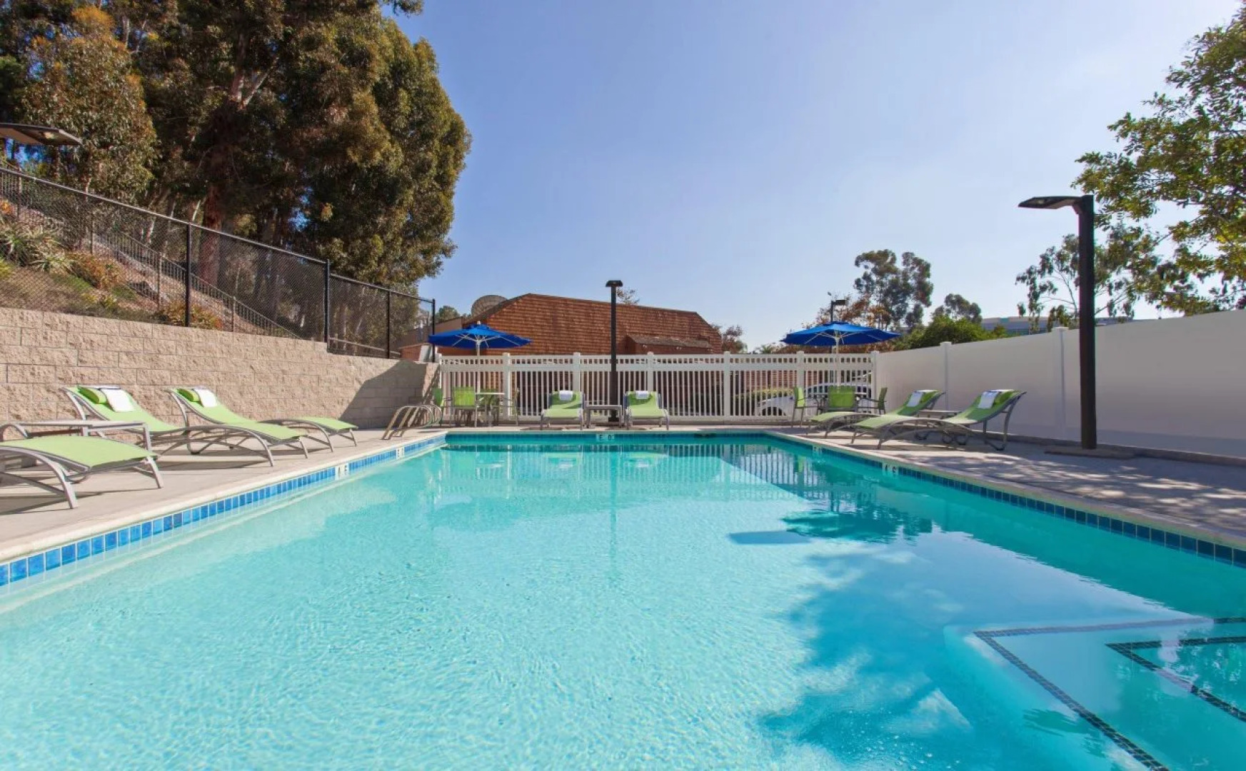 Holiday Inn Express Mira Mesa-San Diego by IHG