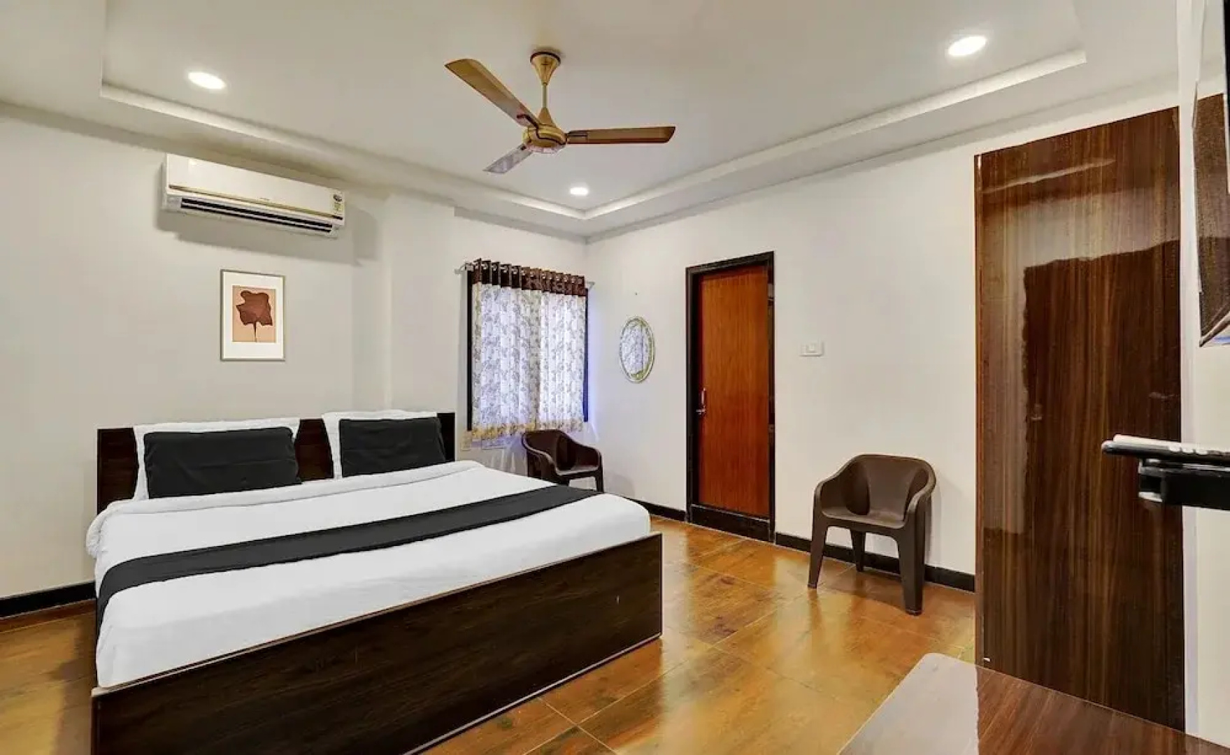 Medi Konda Grand