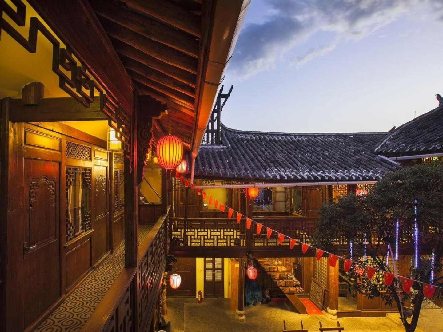 Lijiang Beauty Cloud Inn