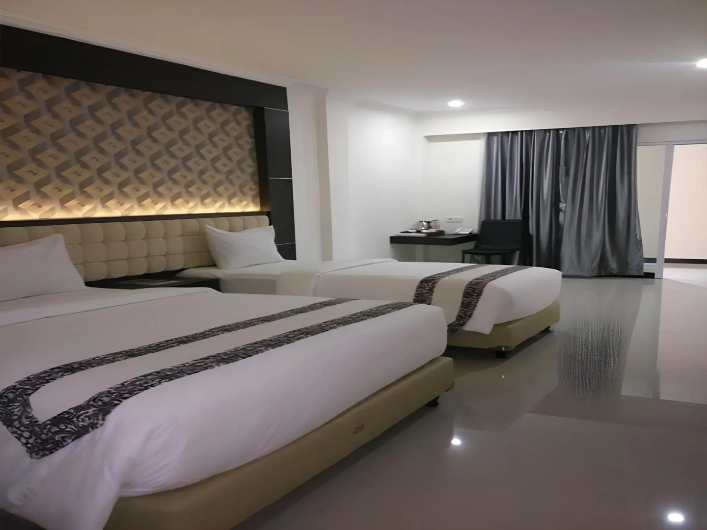 Sindoro Hotel Cilacap by Conary