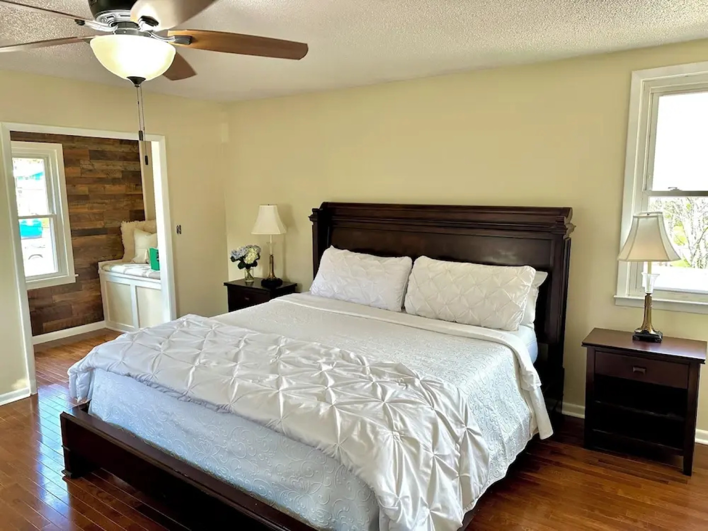 Mountainaire Inn and Log Cabins