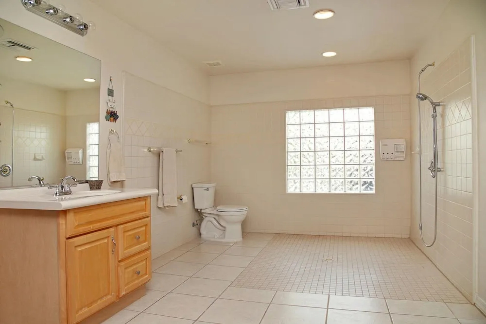 Desert Hills Paradise 5 Br By Casago