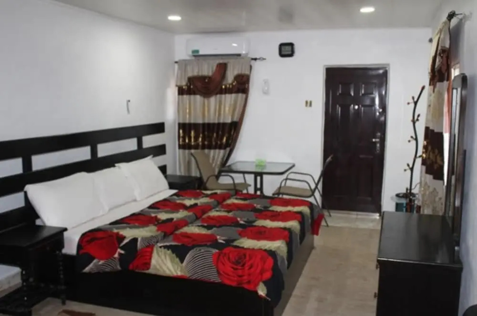 Dohas Hotel and Restaurant