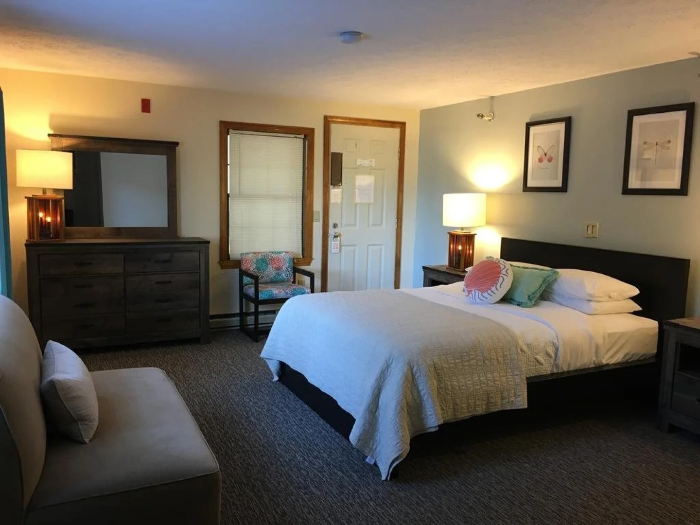 The Lighthouse Inn & Suites