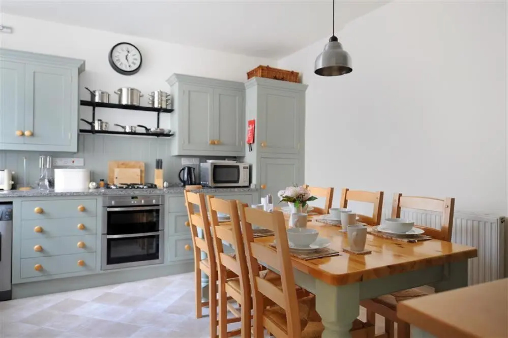 Apt 3, 20 Broad Street