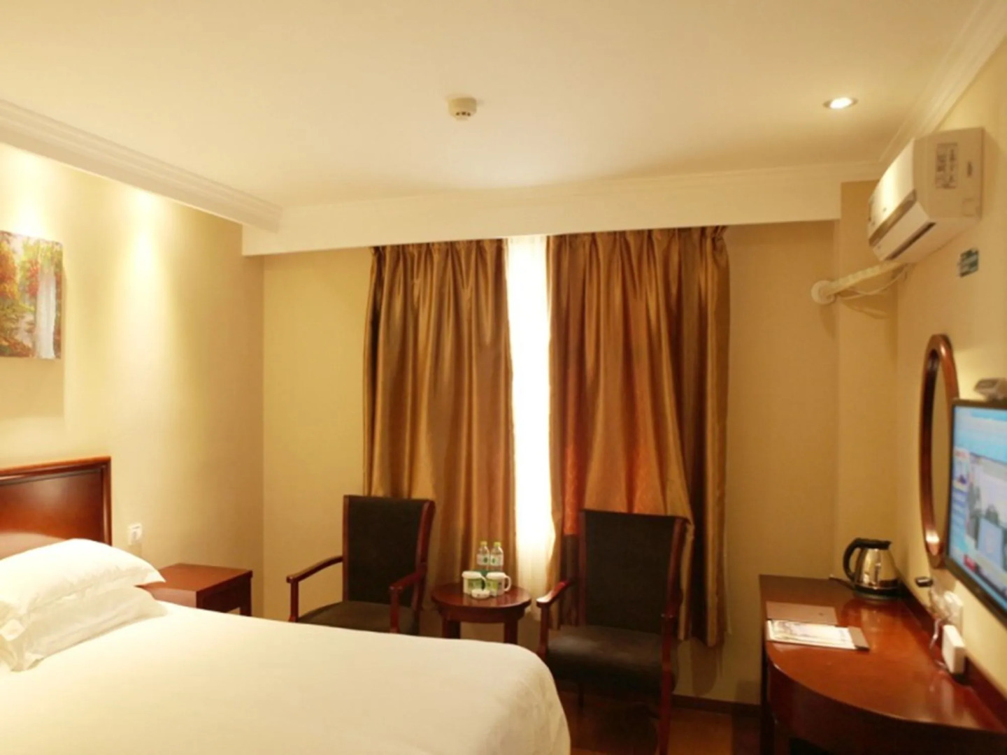GreenTree Inn Zhenjiang Gaotie Wanda Square Express Hotel