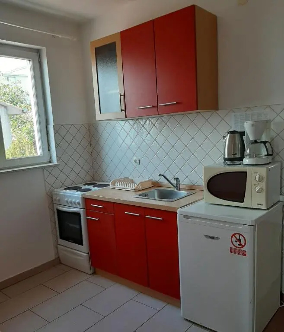 Apartments & Room MaDi