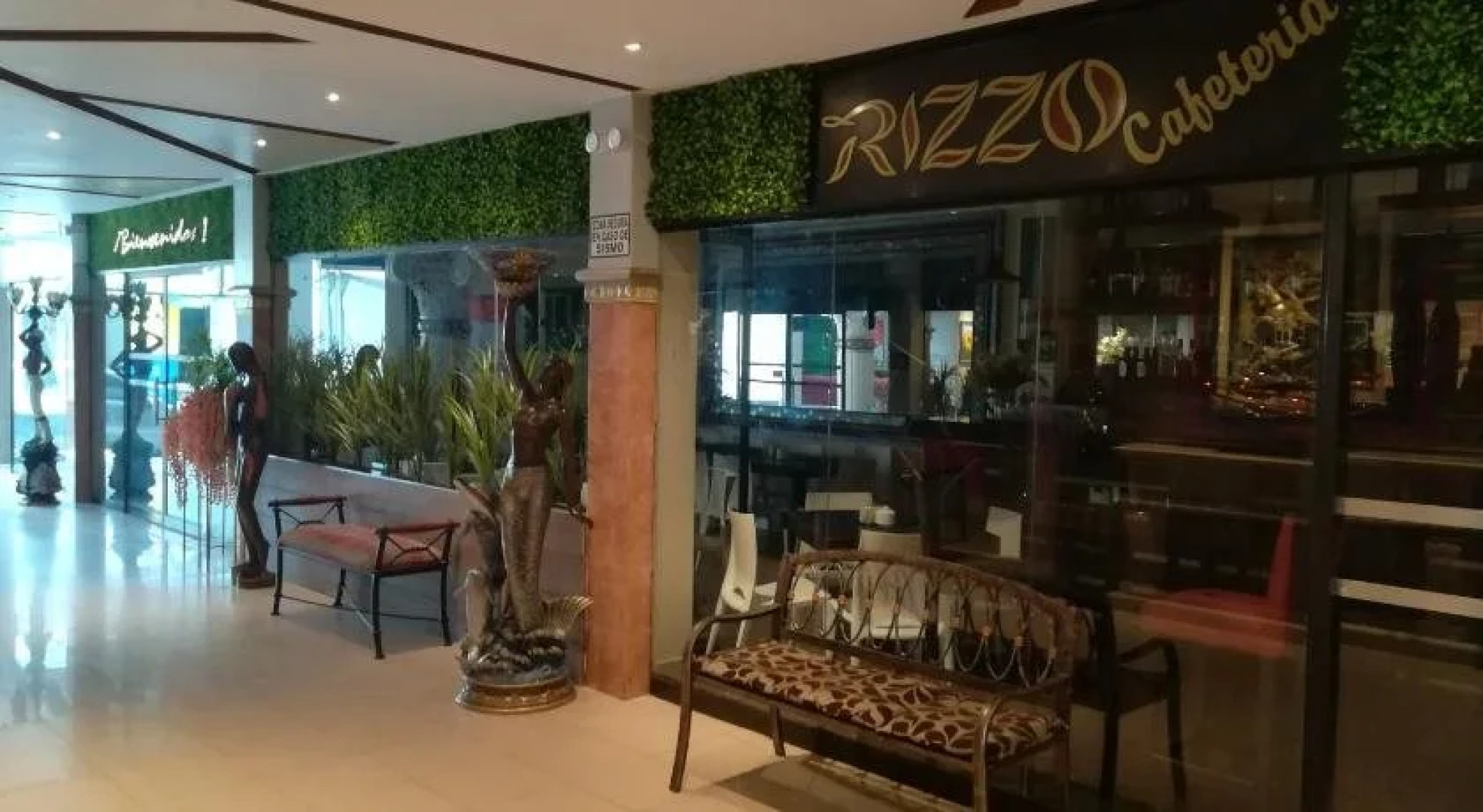 Rizzo Plaza Hotel