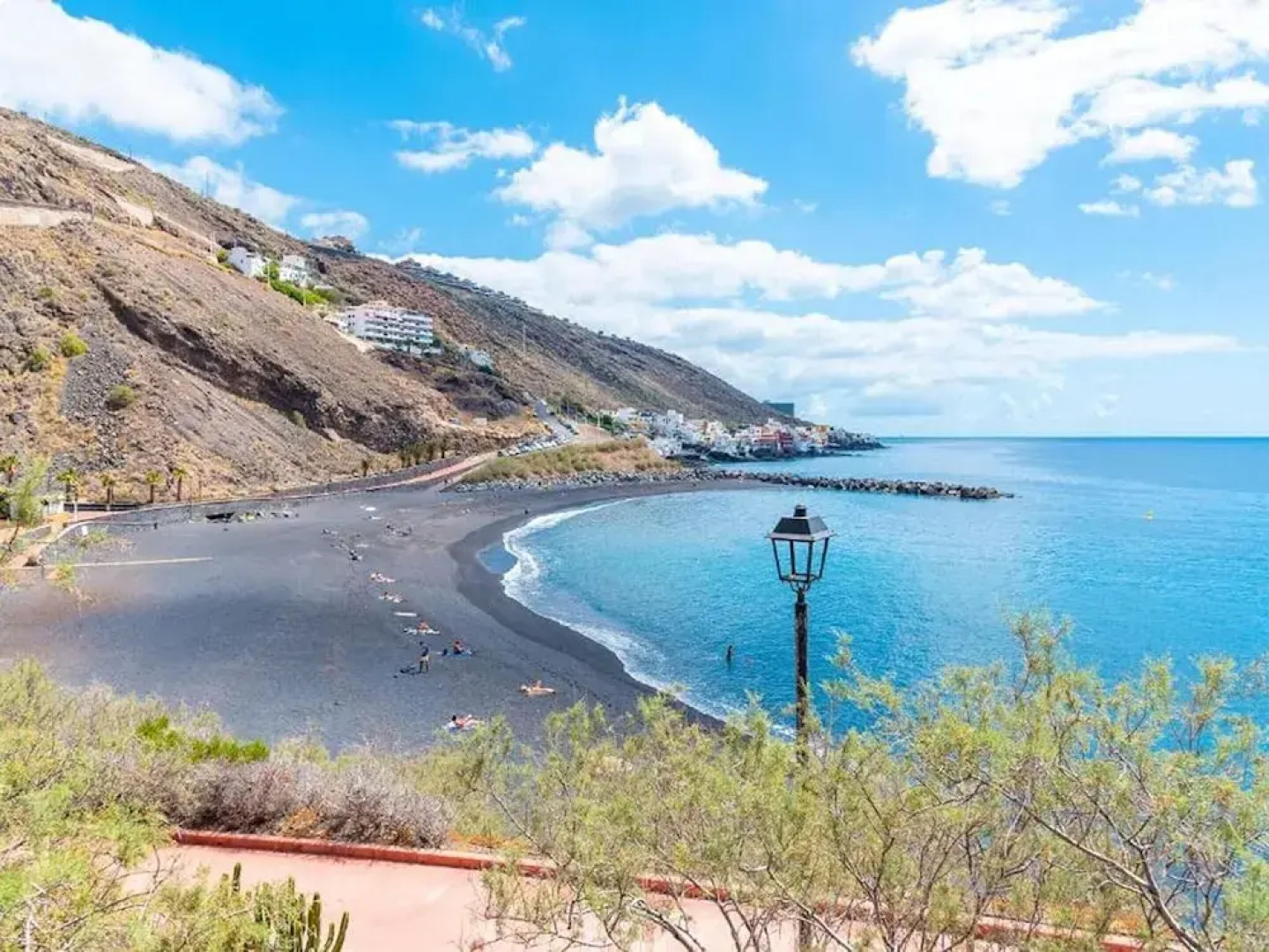 Apartment in Radazul With Stunning Sea Views