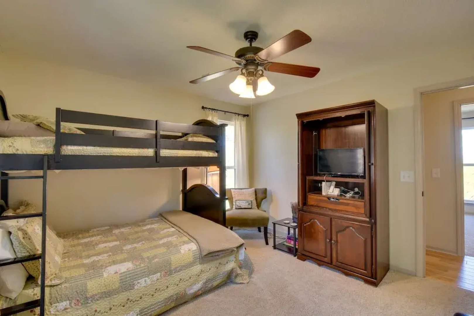 Lakemont Retreat: Game Room, Hot Tub, & Mtn Views!