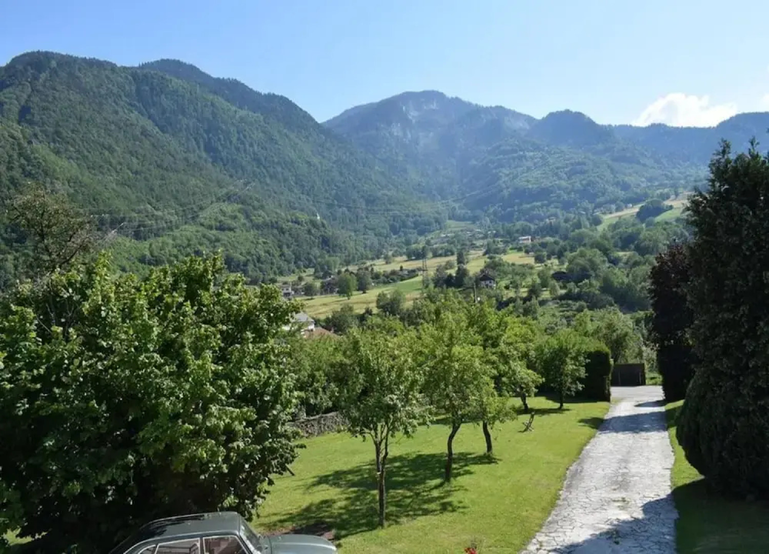 Apartment in Doucy With Mountain Views