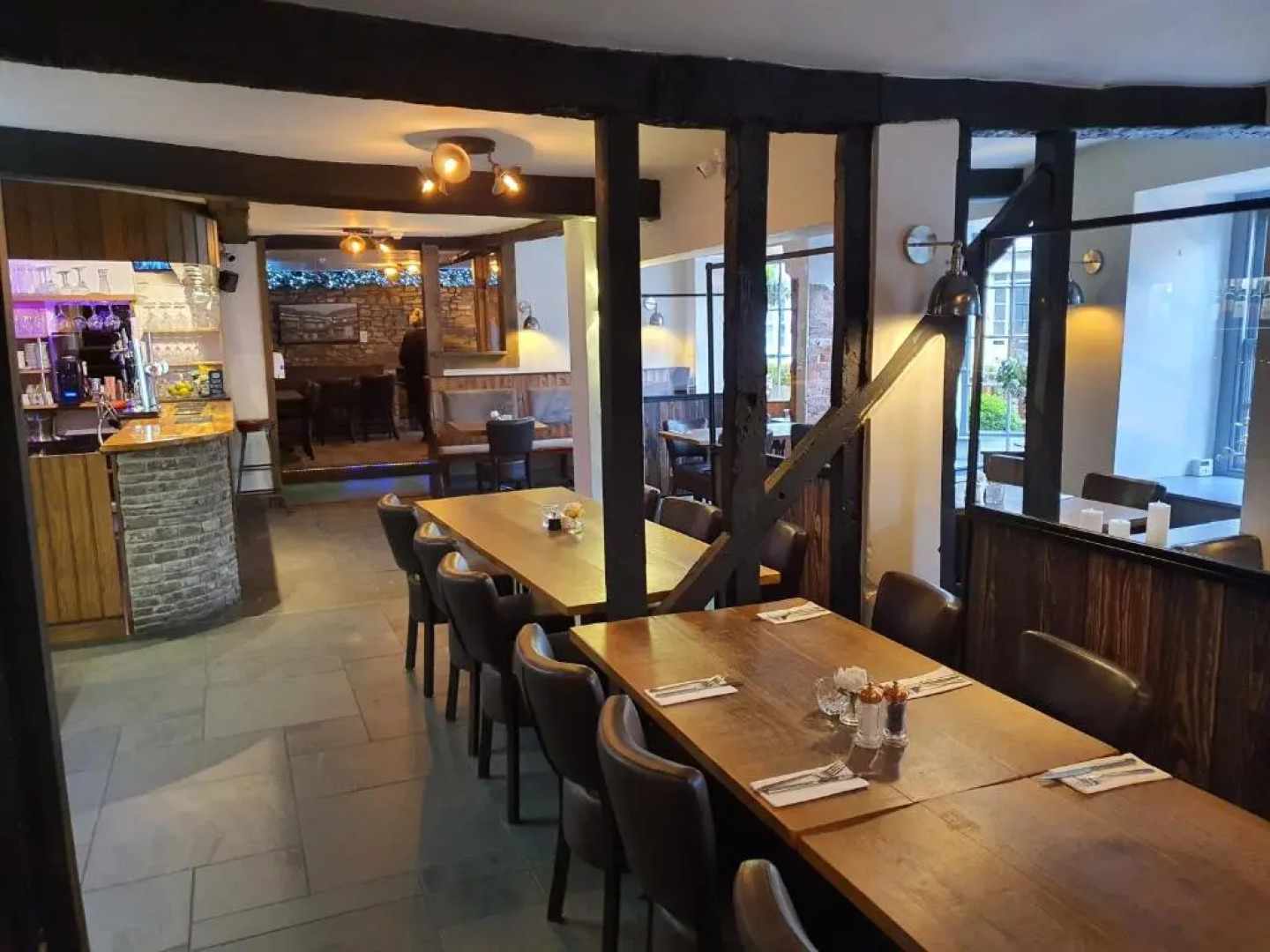 Dragon Inn Crickhowell