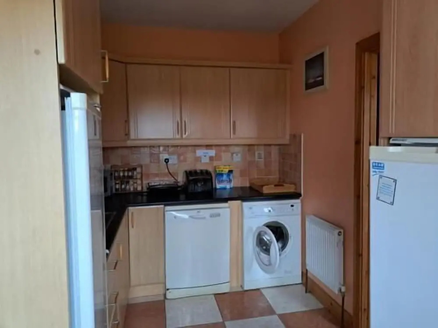Spacious 6-bed House 10 Minutes From Knock Airport