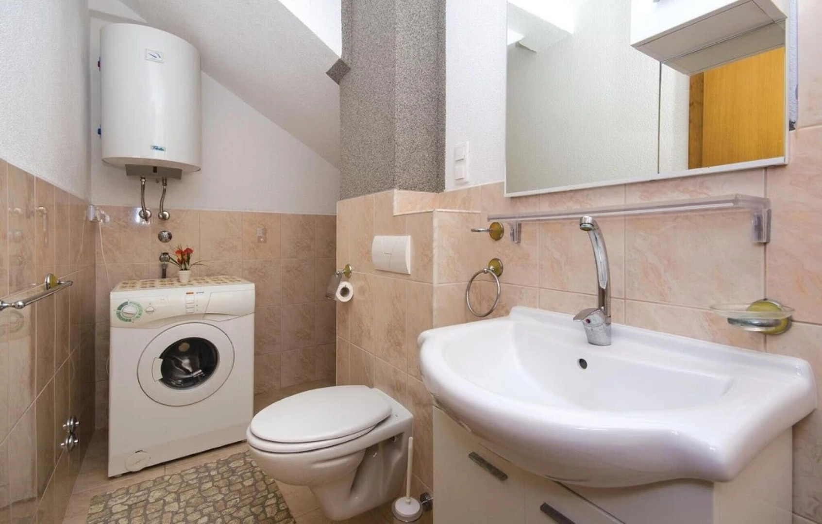 Awesome Home in Poljica With Wifi and 2 Bedrooms