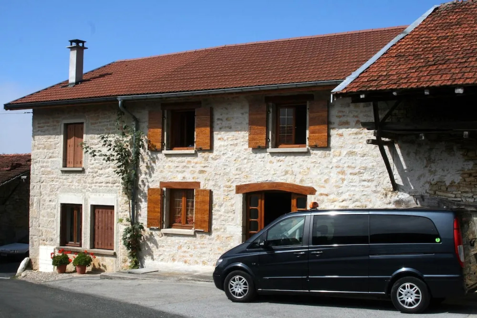 House With 3 Bedrooms in Cleyzieu, With Wonderful Mountain View and Fu