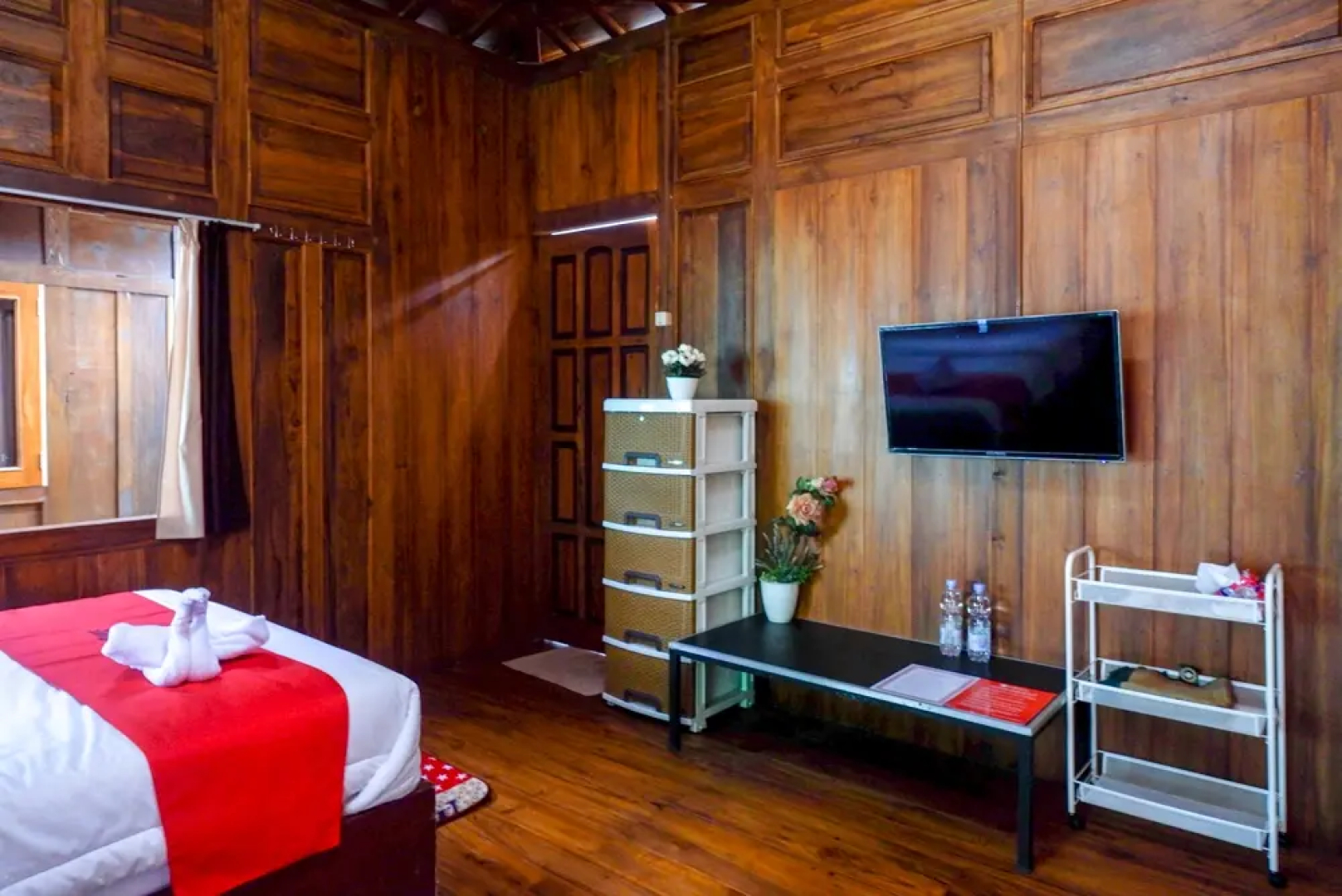RedDoorz near Terminal Mendolo Wonosobo