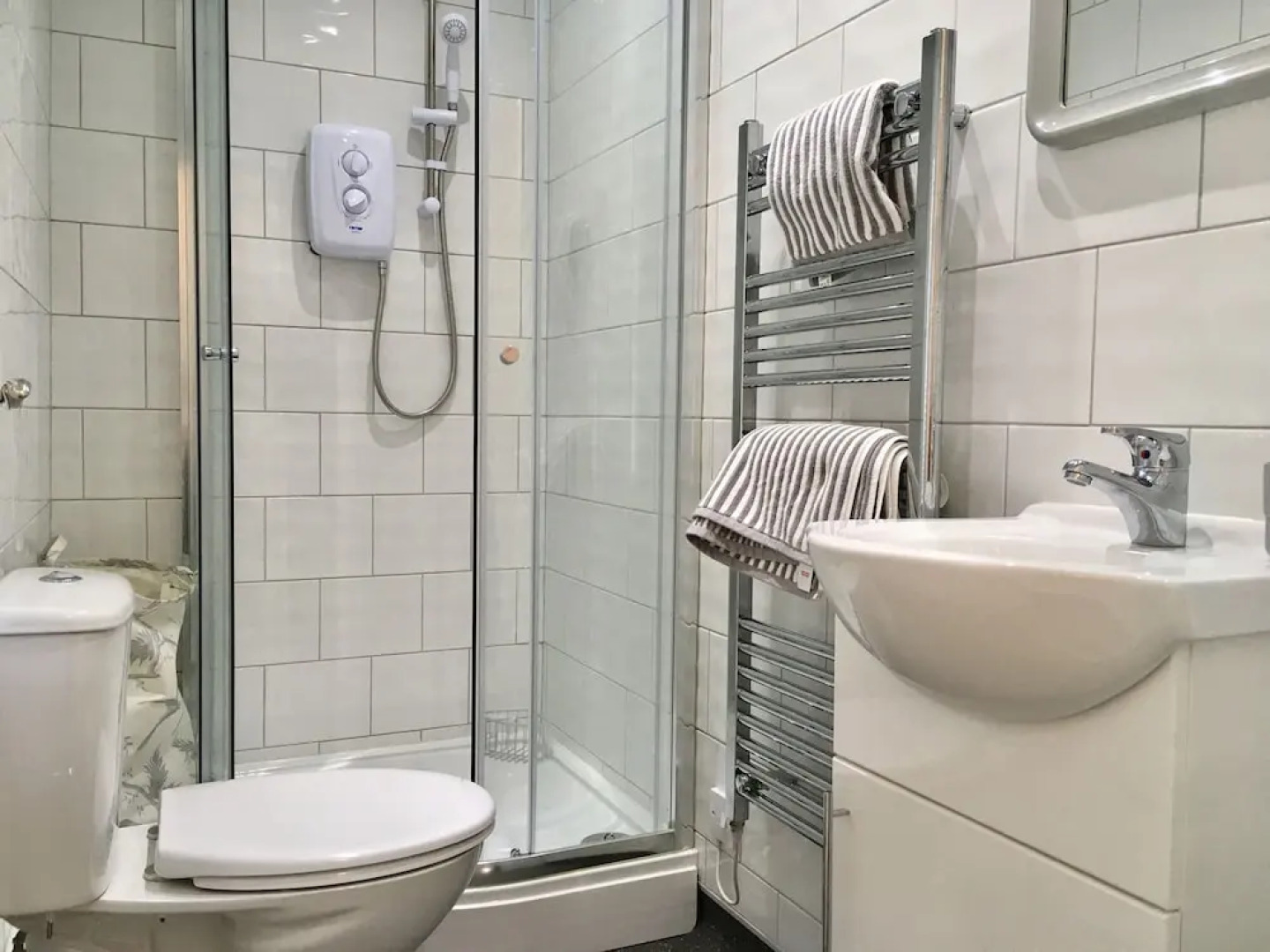 Harbour Lets - Hendre Road Apartment - Pencoed