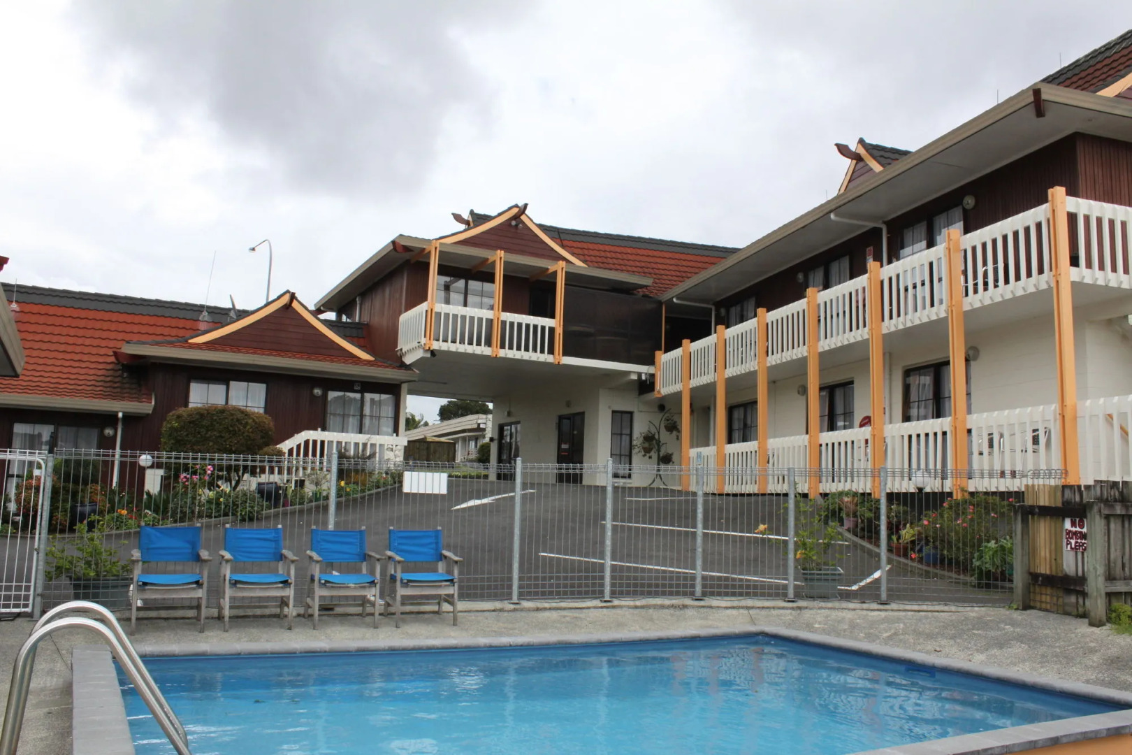 Cherry Court Motor Lodge