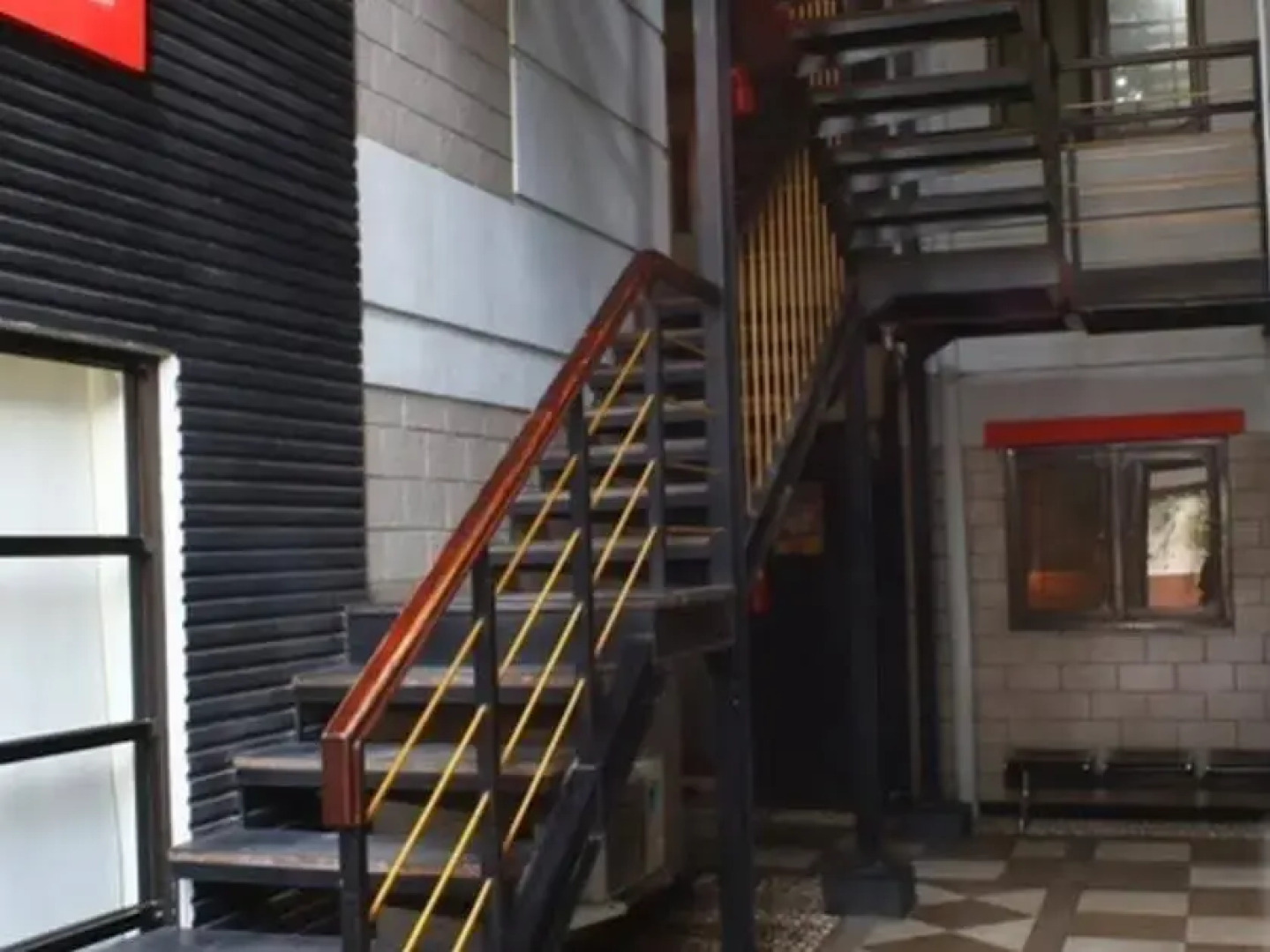 RedDoorz Near Teras Kota