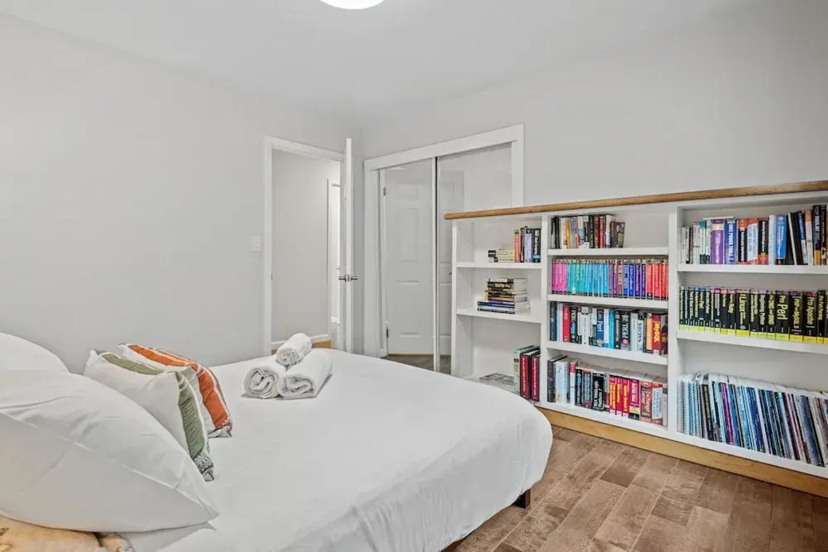 Marbella Lane 3BR Penthouse Executive Suite SFO