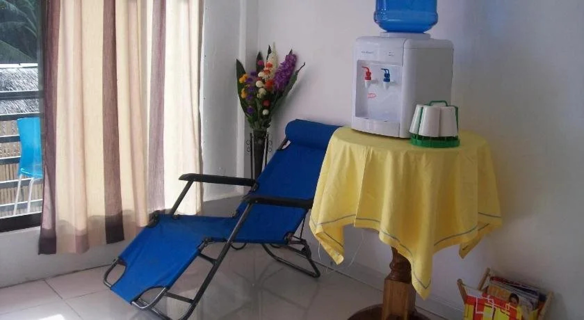 Charm Guest House - Hostel