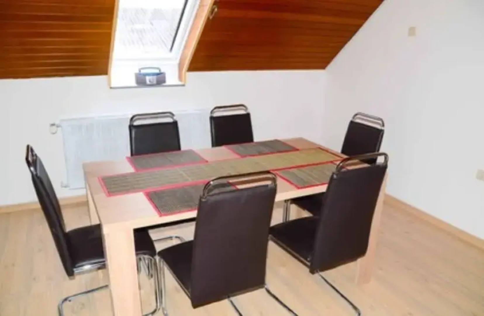 Monteurzimmer & FeWo G. Klement Aurach