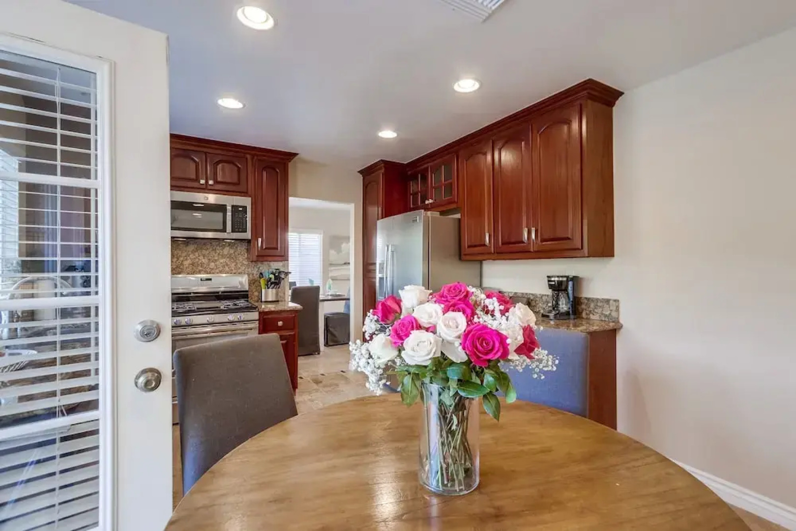 Beautiful Backyard Oasis 5 bedroom 3 Bathroom Home