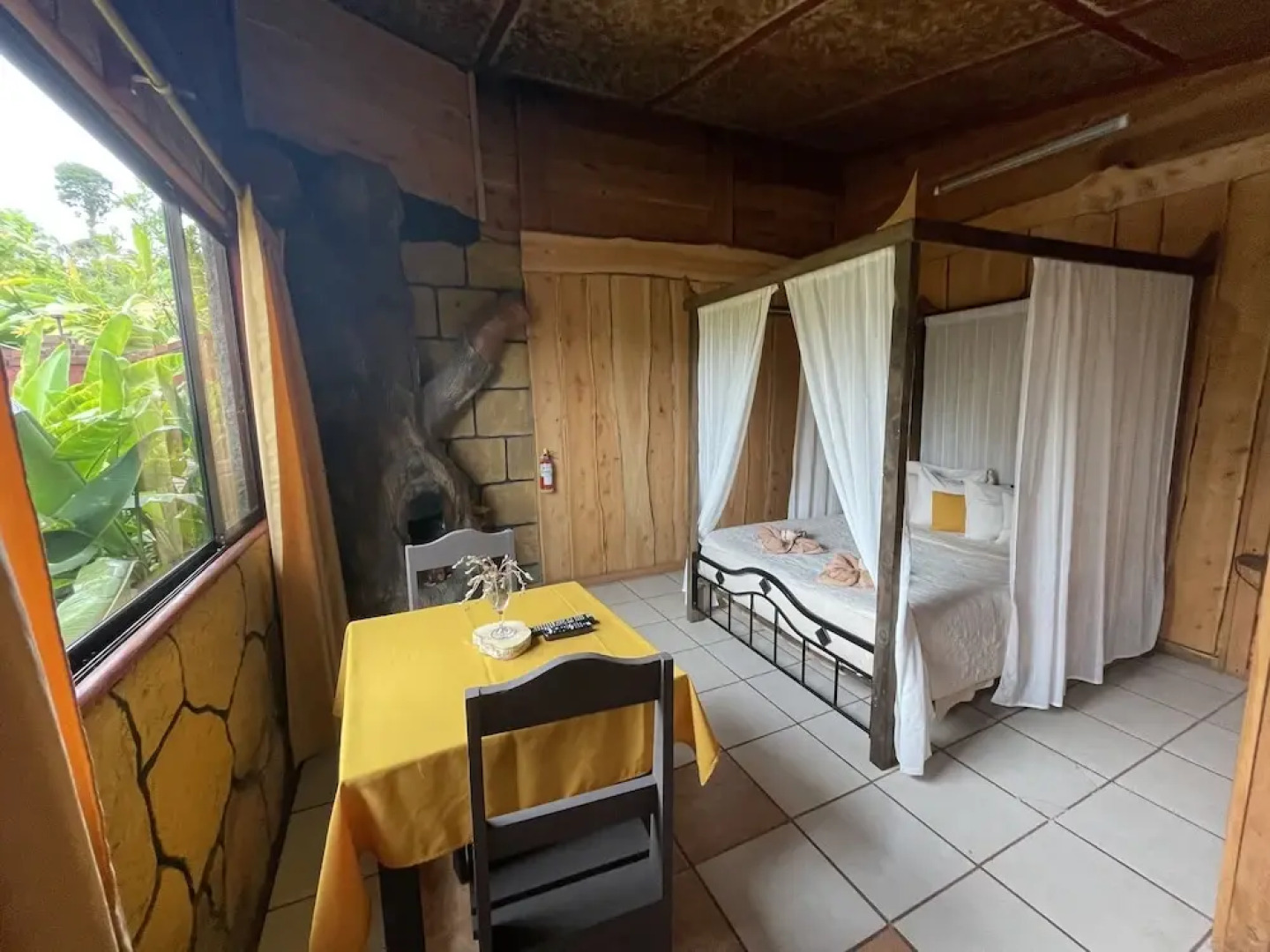 Volcan Poas-Vara Blanca Tiquicia Lodge