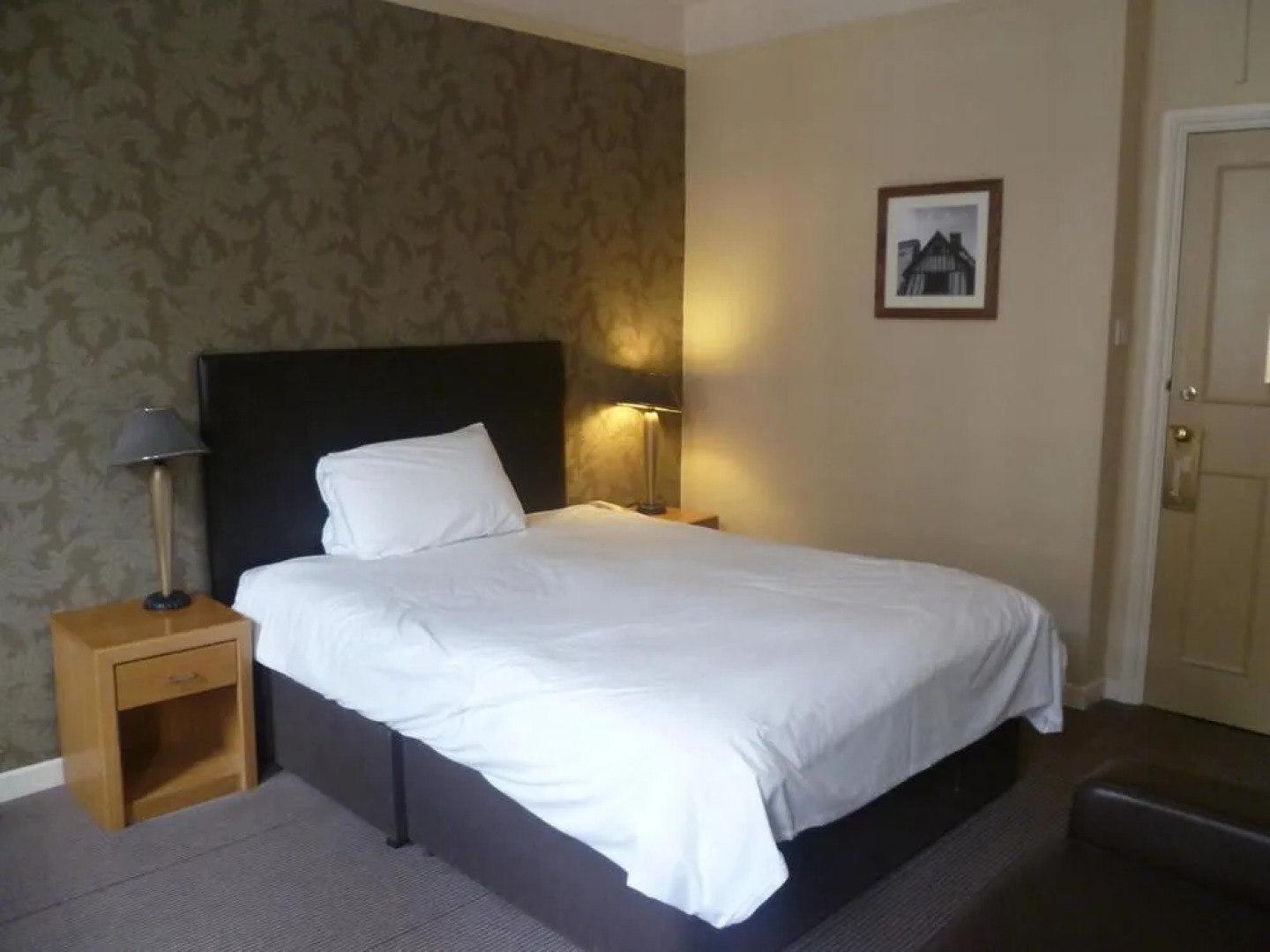 The Sun Hitchin by Greene King Inns