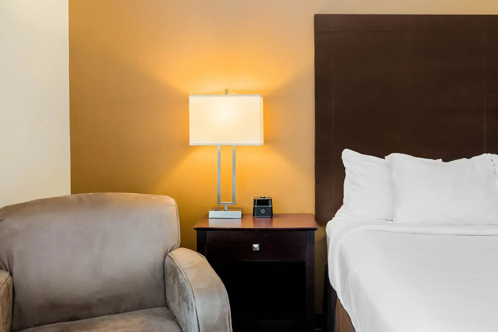 La Quinta Inn & Suites by Wyndham Marshall