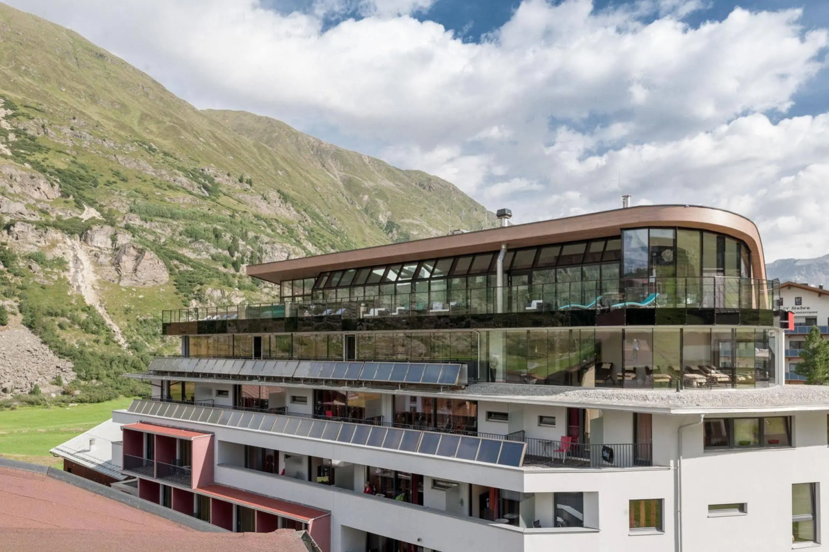 Josl Mountain Lounging Hotel