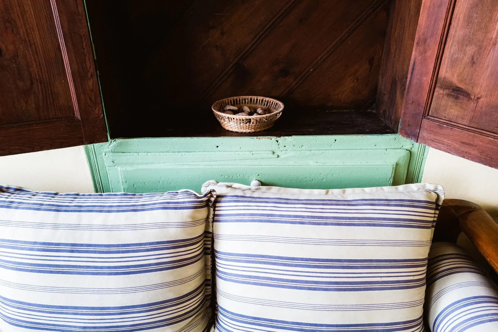 Karnayo Traditional Houses