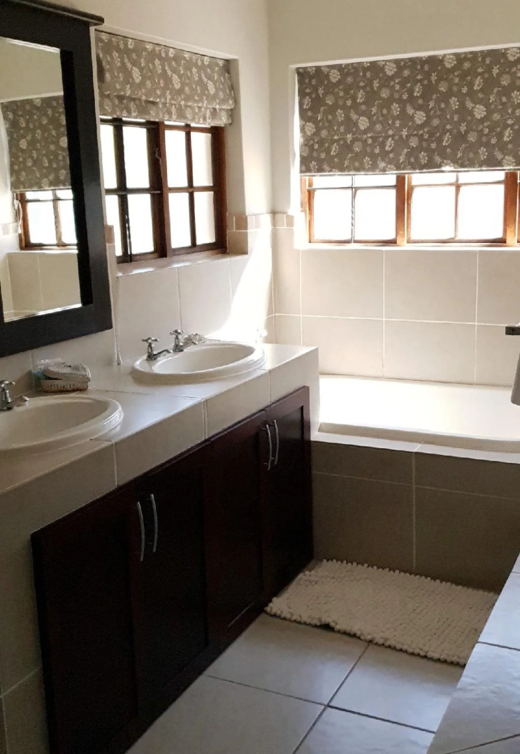 African Sands Bed & Breakfast