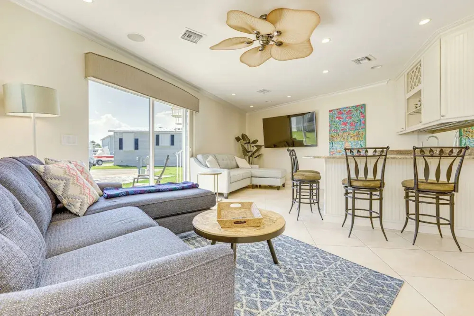 Ocean Access, Mini Golf & Pools: Jensen Beach Gem