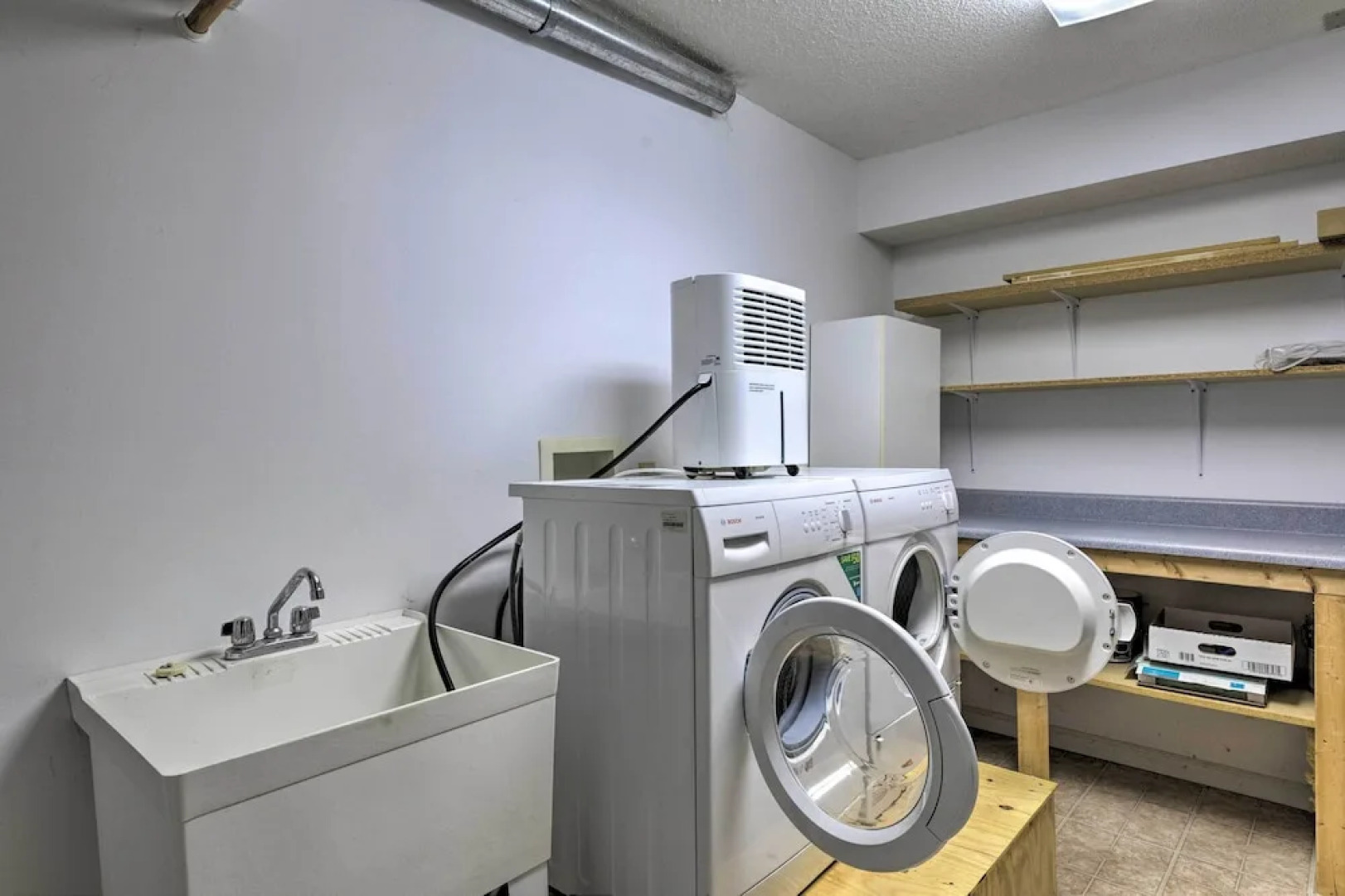 Year-round Getaway < 1 Mi to Skiing + Waterpark!