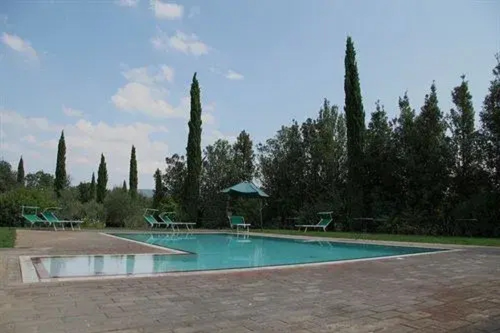 Podernovo di Castello delle Regine