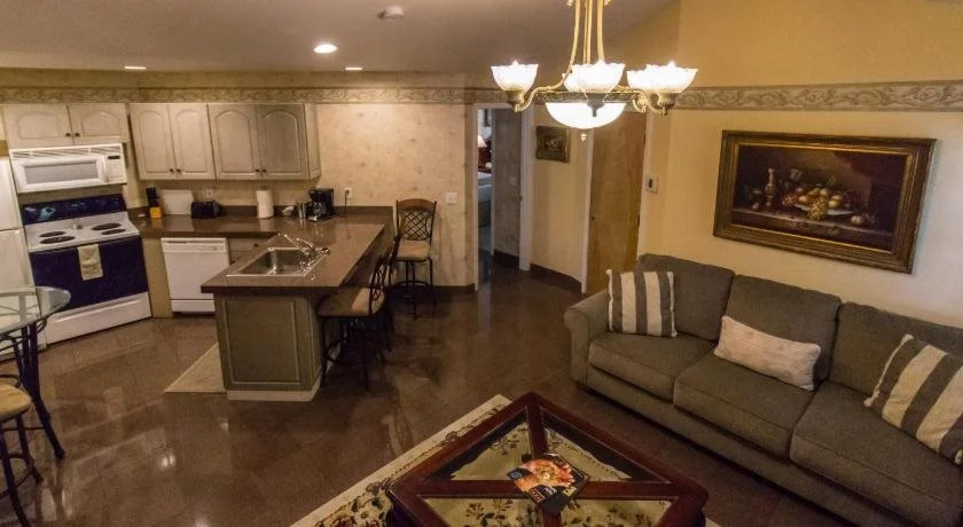 Grass Valley Courtyard Suites