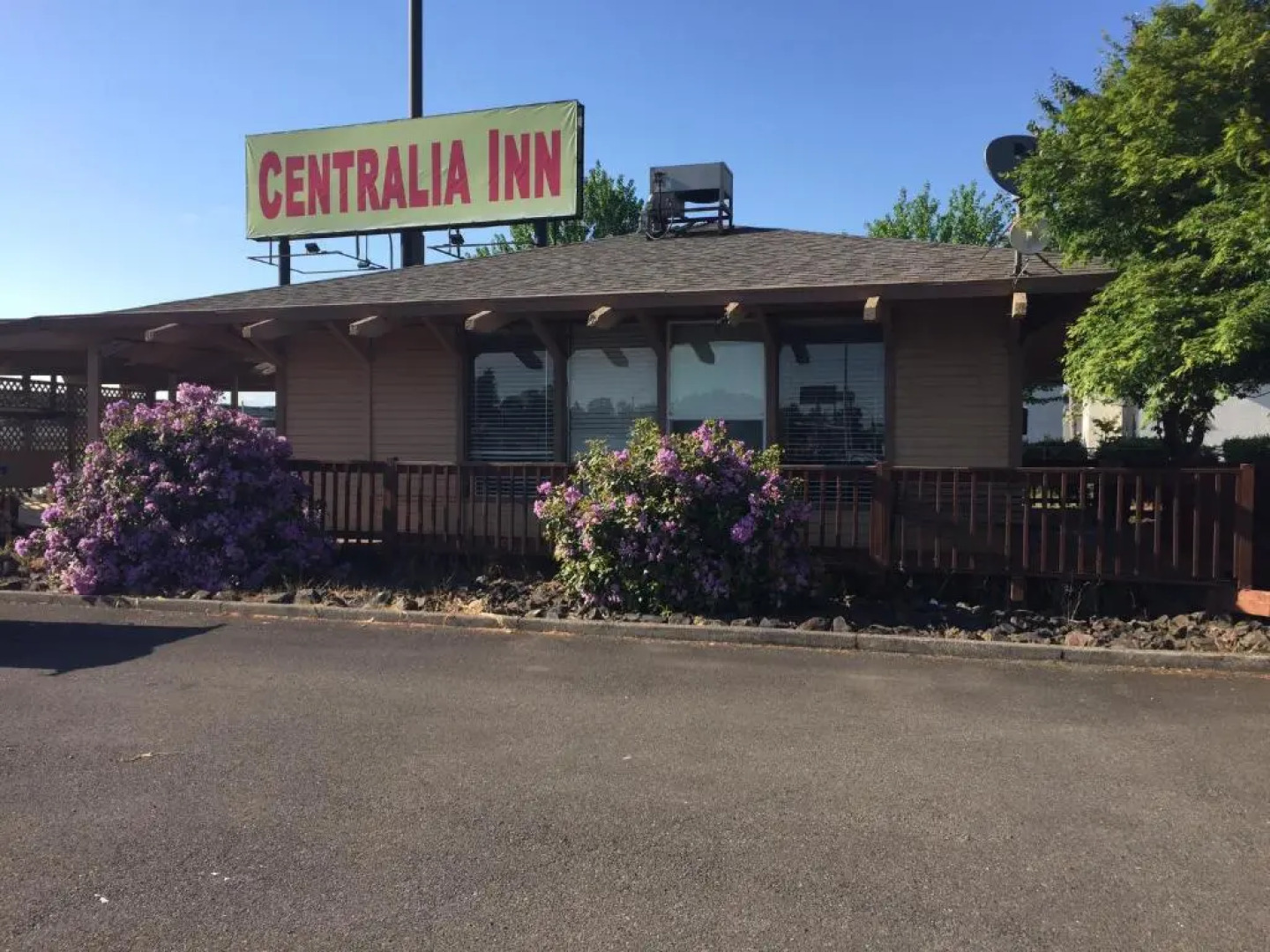 Centralia Inn