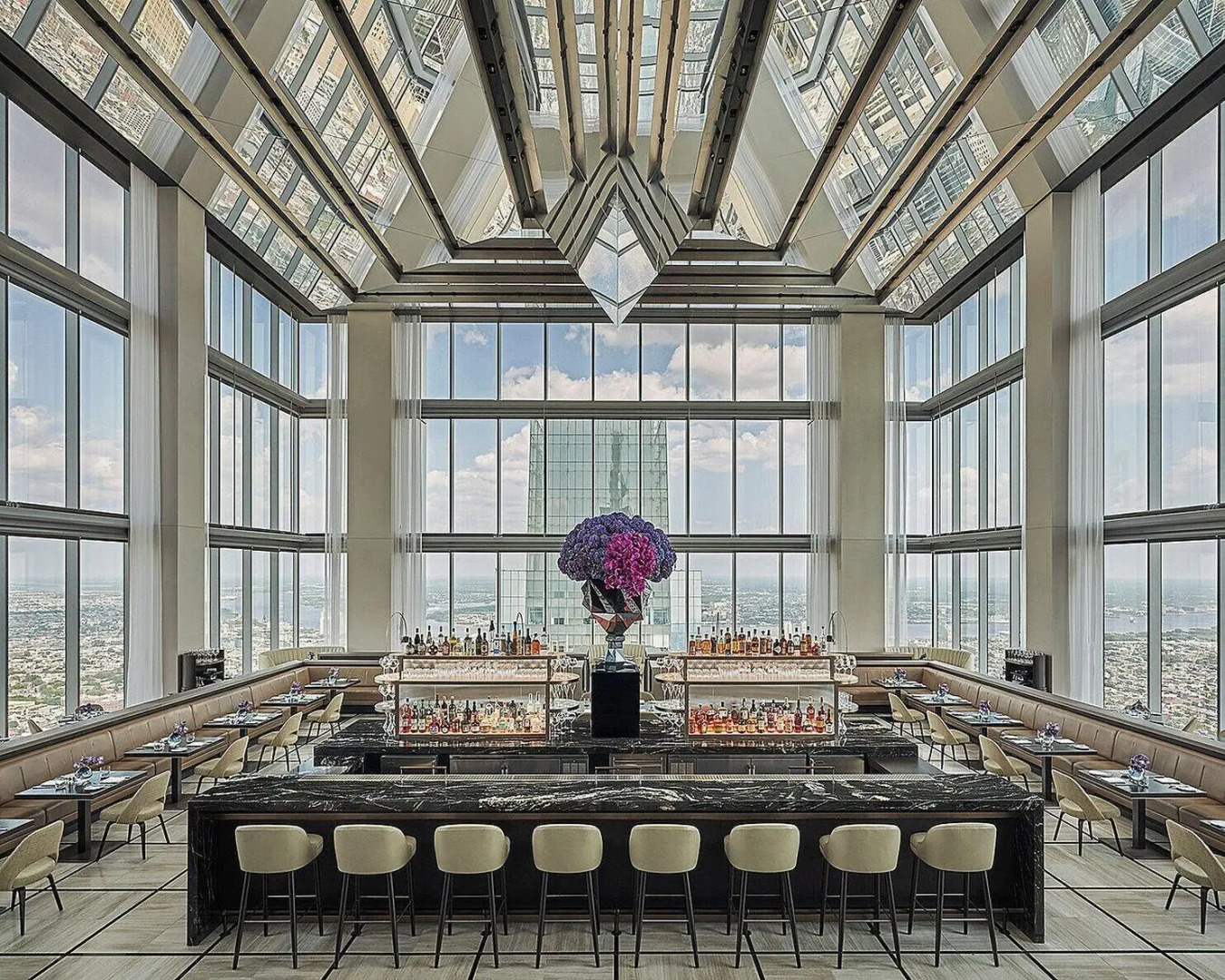 Отель Four Seasons Hotel Philadelphia at Comcast Center